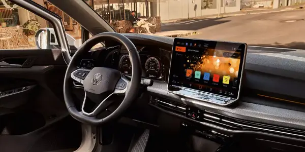 Volkswagen Golf interior and boot space