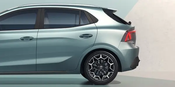 MG4 EV Urban boot space